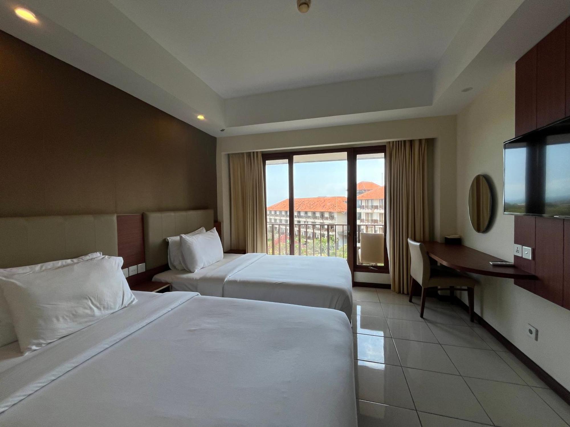 New Kuta Hotel By Lorin Uluwatu Екстериор снимка