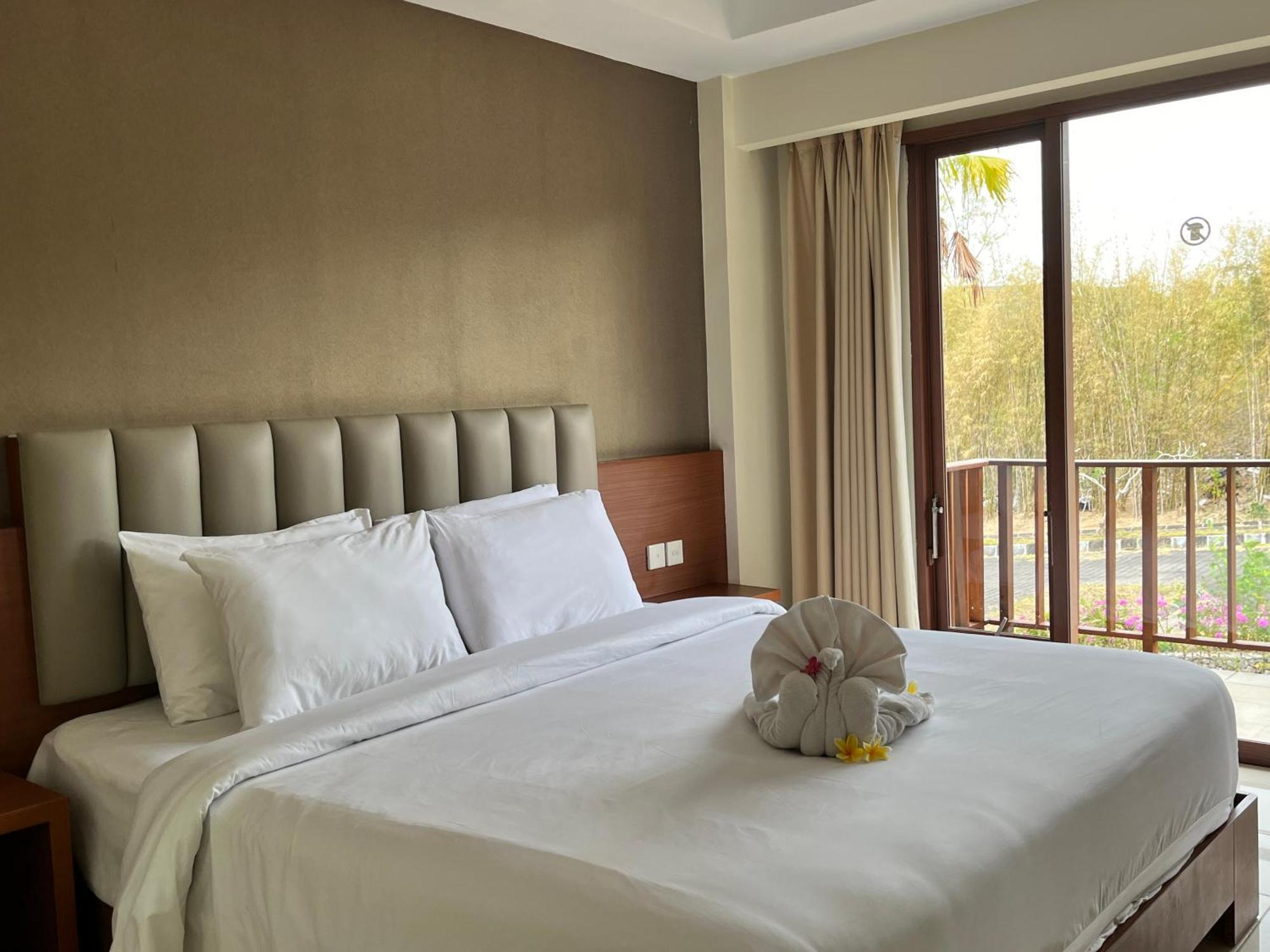 New Kuta Hotel By Lorin Uluwatu Екстериор снимка